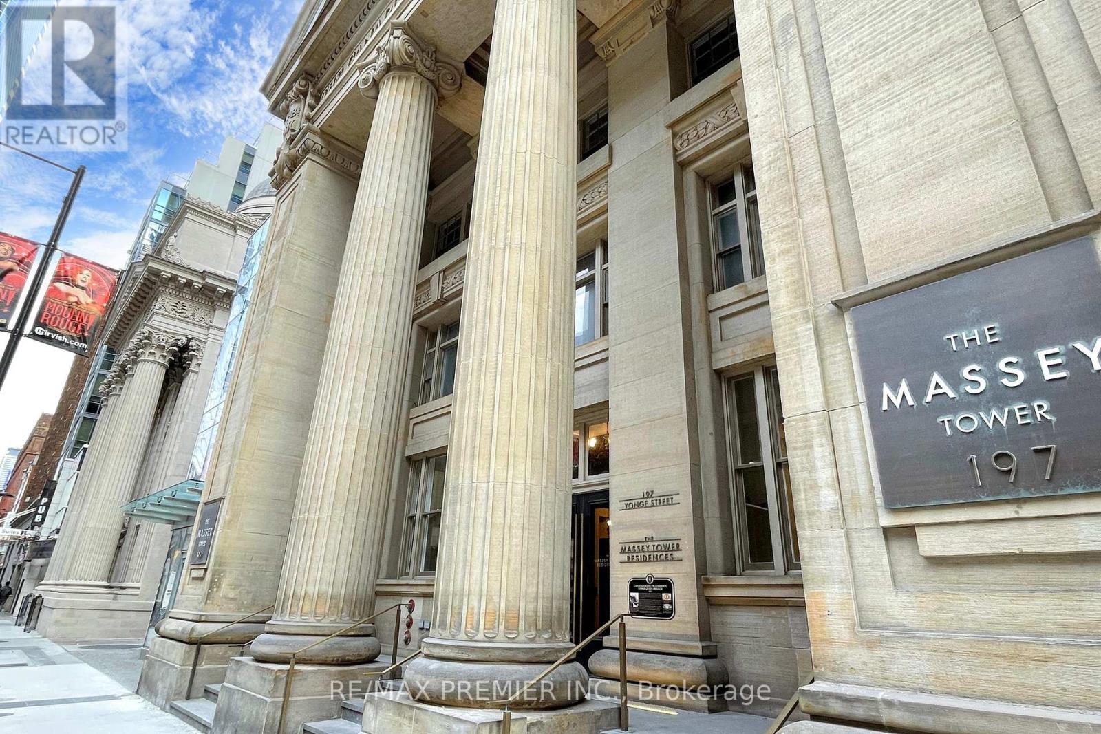 2303 - 197 Yonge Street, Toronto, Ontario  M5B 0C1 - Photo 3 - C12732458