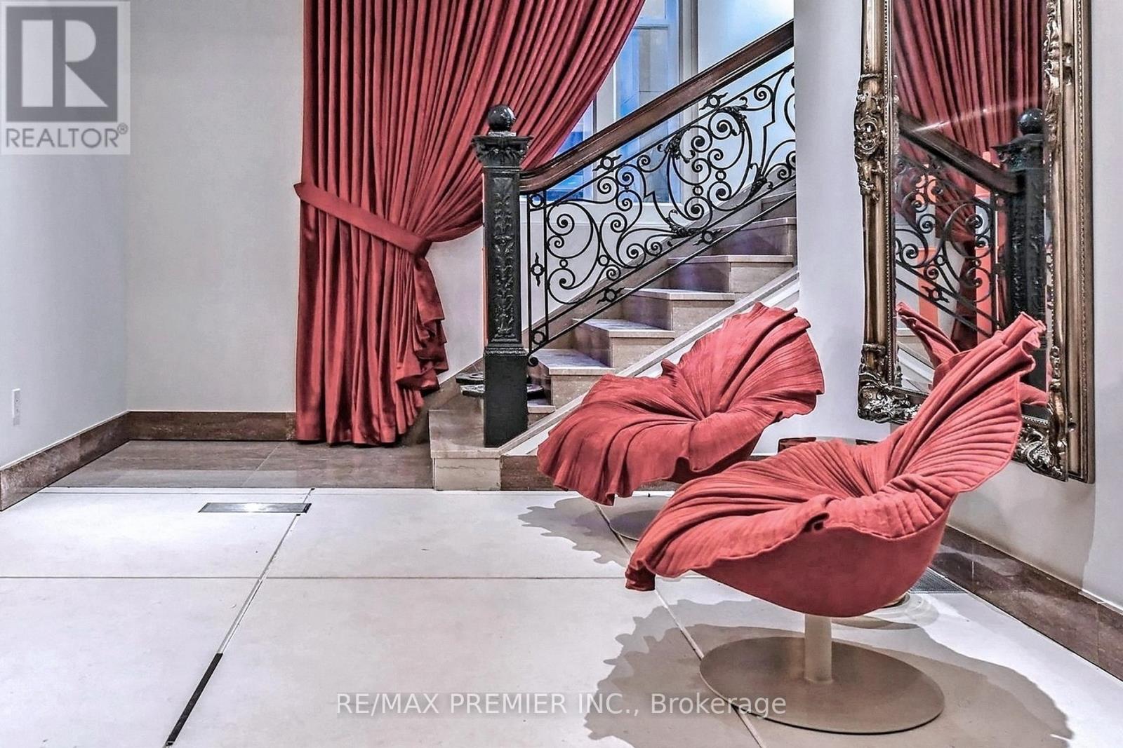 2303 - 197 Yonge Street, Toronto, Ontario  M5B 0C1 - Photo 6 - C12732458