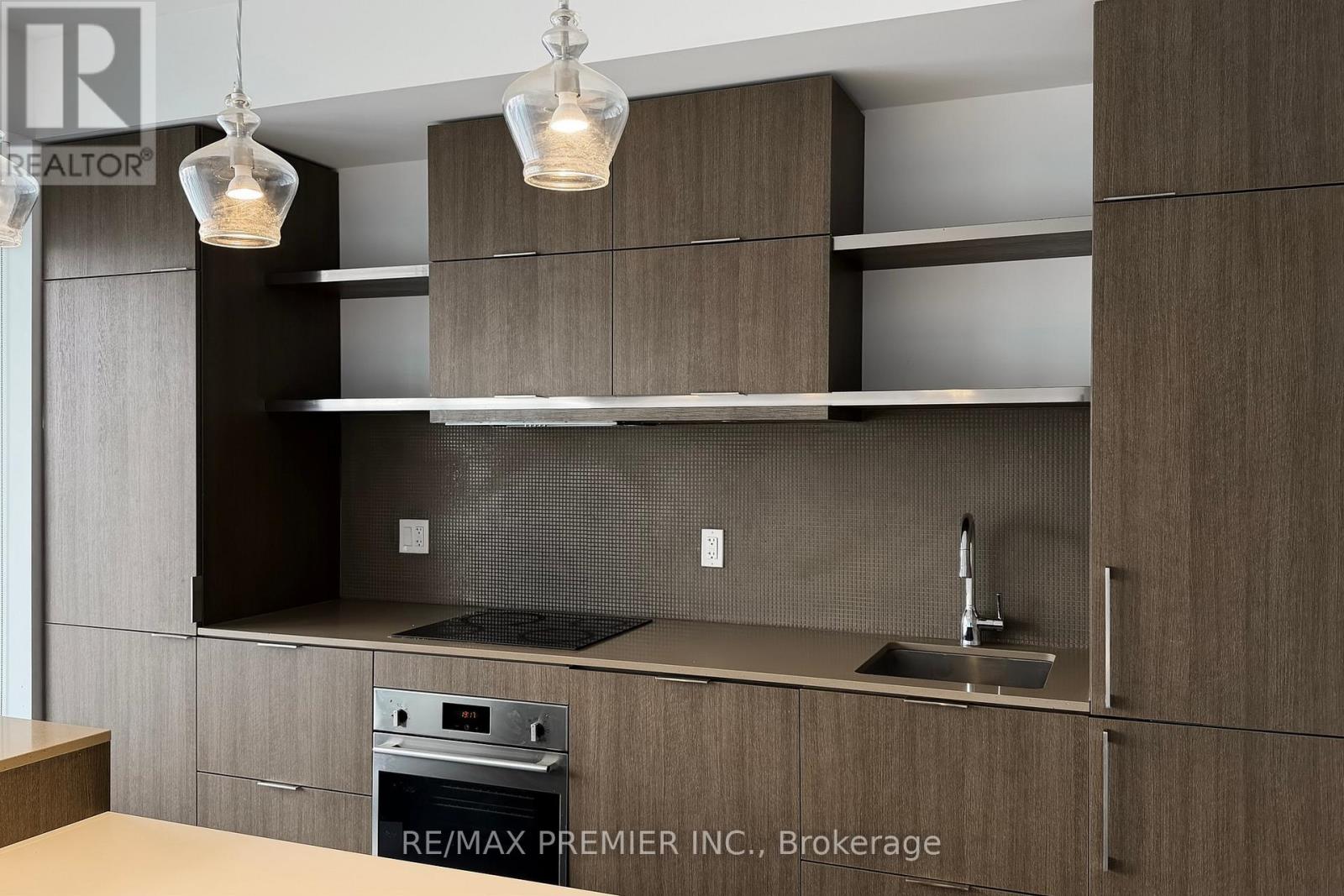 2303 - 197 Yonge Street, Toronto, Ontario  M5B 0C1 - Photo 15 - C12732472