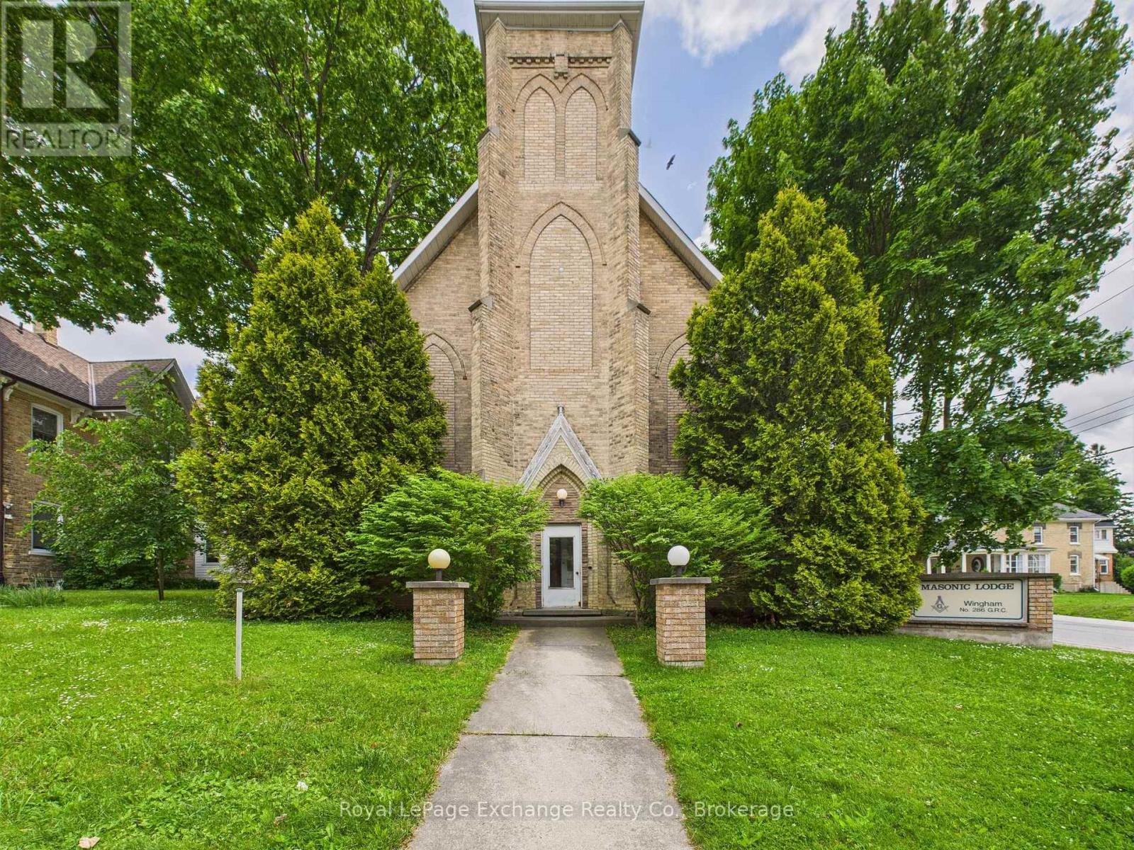 241 CENTRE STREET, North Huron, Ontario