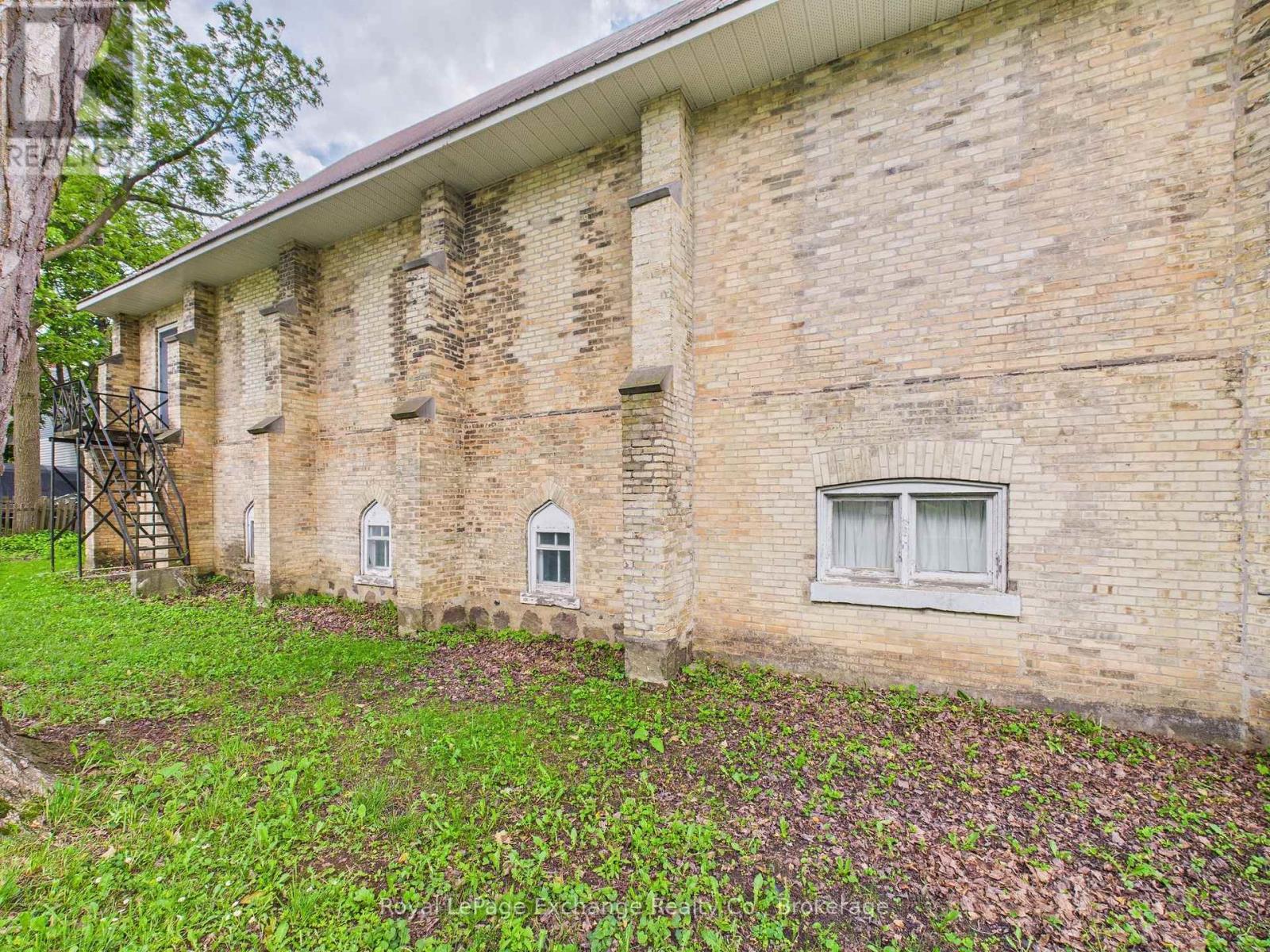 241 Centre Street, North Huron, Ontario  N0G 2W0 - Photo 6 - X12357086