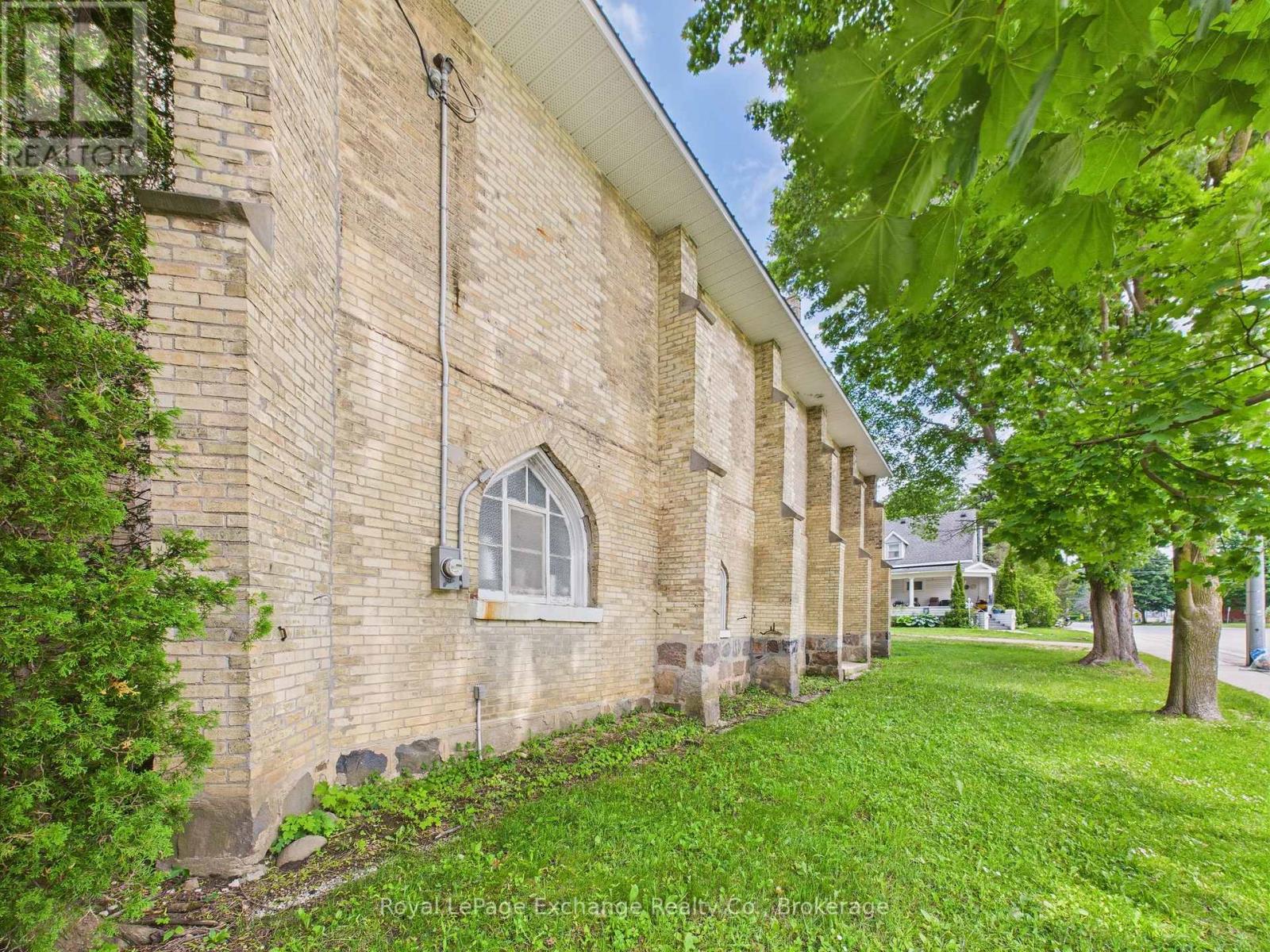 241 Centre Street, North Huron, Ontario  N0G 2W0 - Photo 4 - X12357086