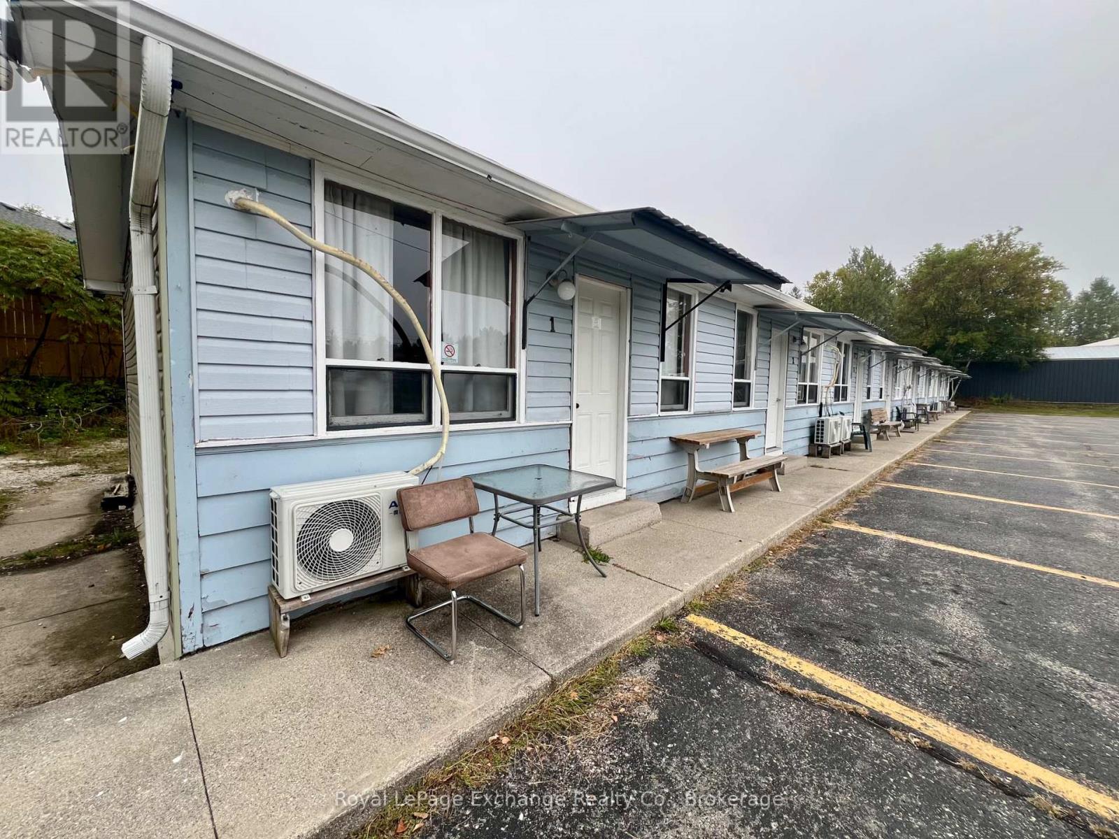 278 Railway Street, Saugeen Shores, Ontario  N0H 2L0 - Photo 14 - X12443980