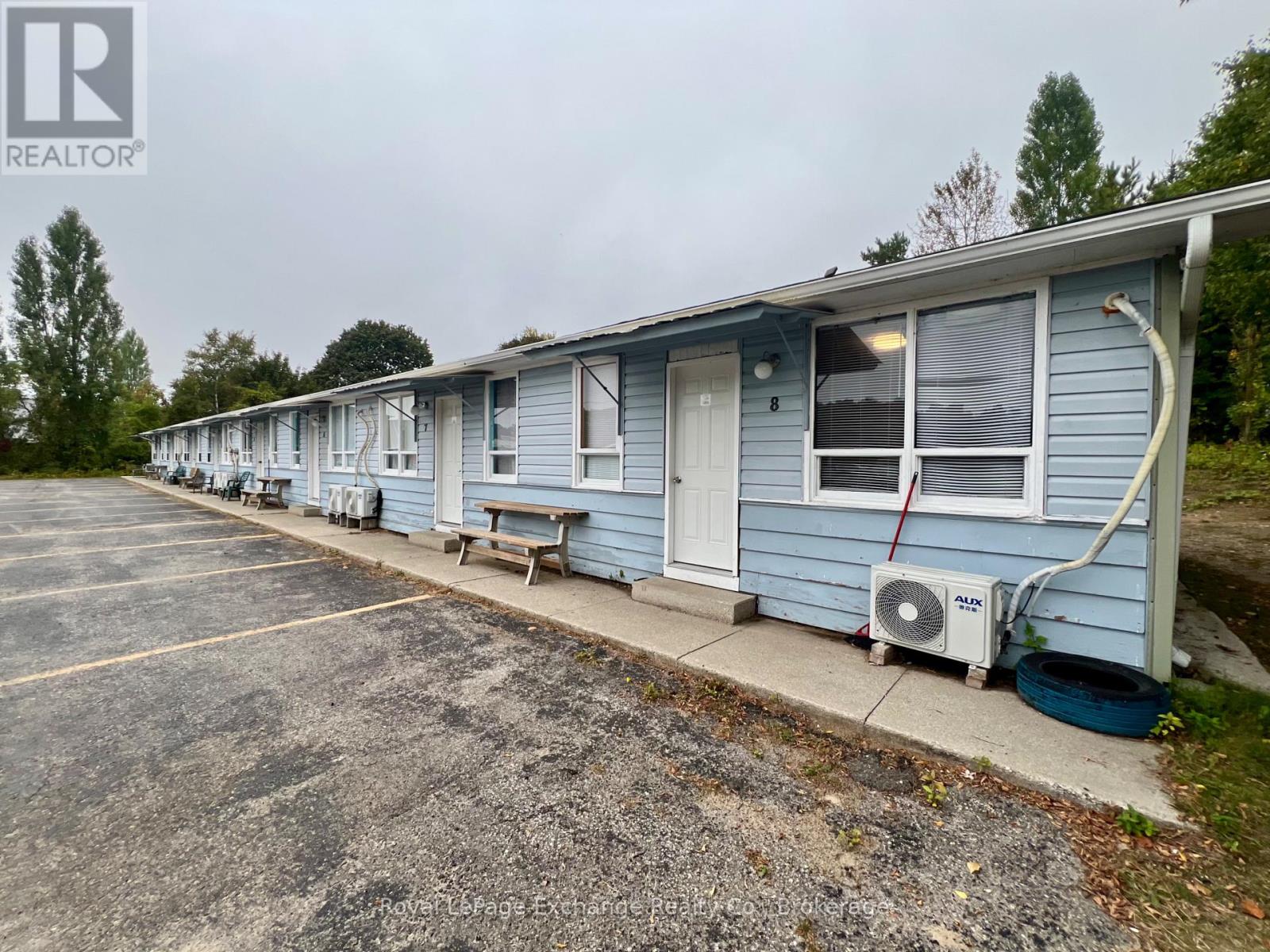 278 Railway Street, Saugeen Shores, Ontario  N0H 2L0 - Photo 11 - X12443980