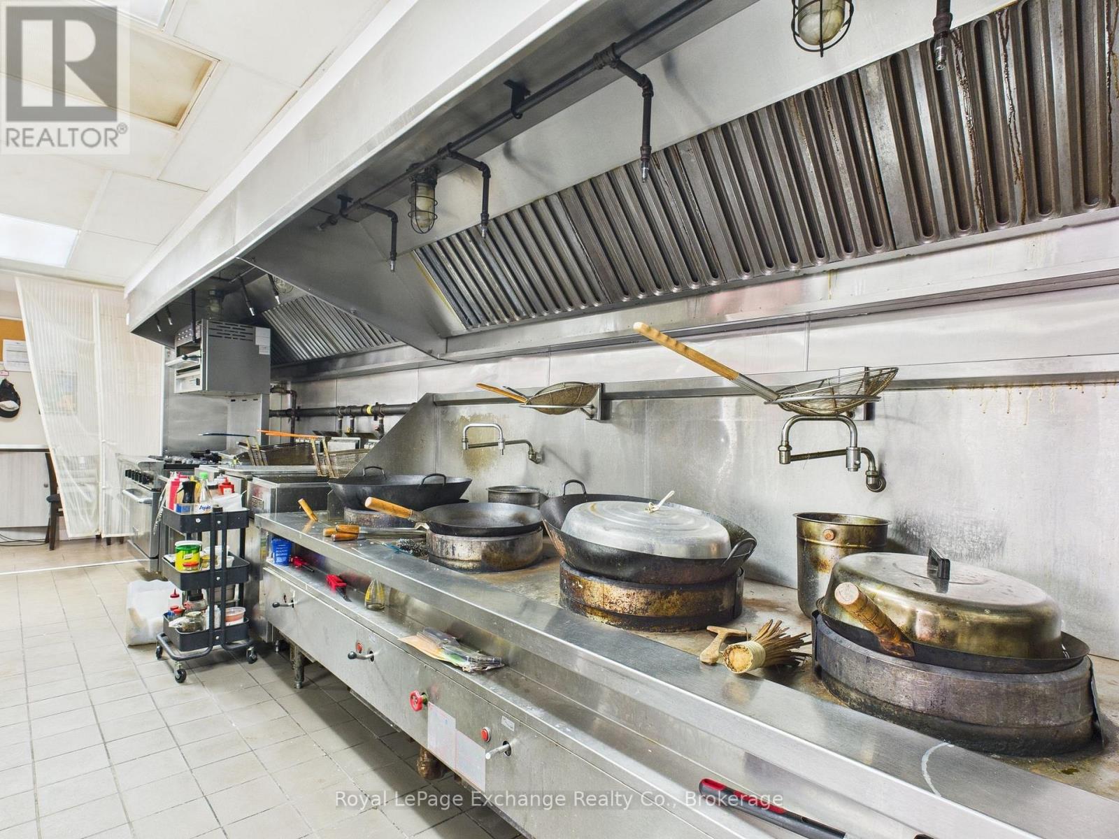 278 Railway Street, Saugeen Shores, Ontario  N0H 2L0 - Photo 32 - X12443980