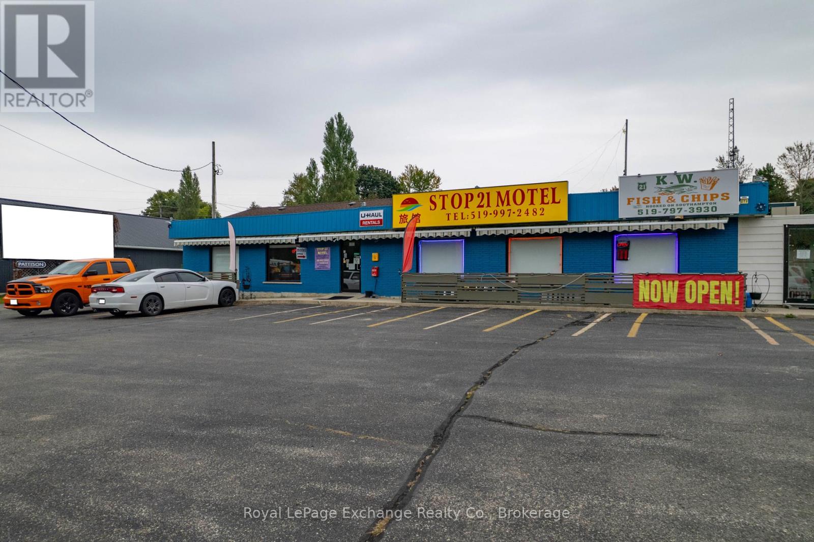 278 Railway Street, Saugeen Shores, Ontario  N0H 2L0 - Photo 5 - X12443980