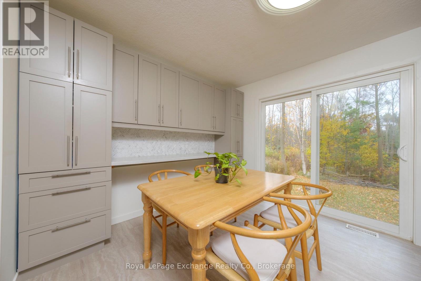 27 Dawson Drive, Kincardine, Ontario  N2Z 2X6 - Photo 10 - X12532182