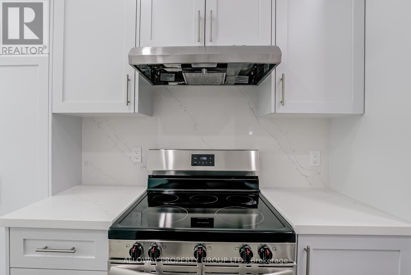 103 - 130 Pond Drive, Markham, Ontario  L3T 7W5 - Photo 8 - N12732476