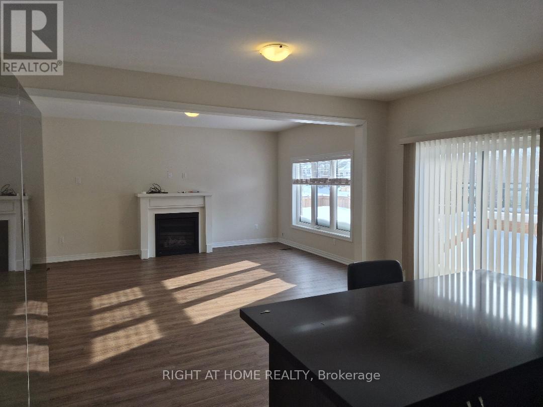 49 Donald Ingram Crescent, Georgina, Ontario  L4P 0S3 - Photo 5 - N12728072