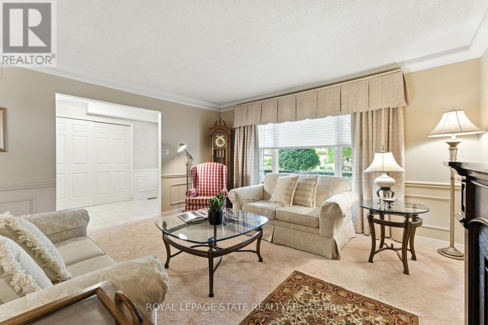 3 Atkins Drive, Hamilton, Ontario  L9C 6T6 - Photo 6 - X12680622