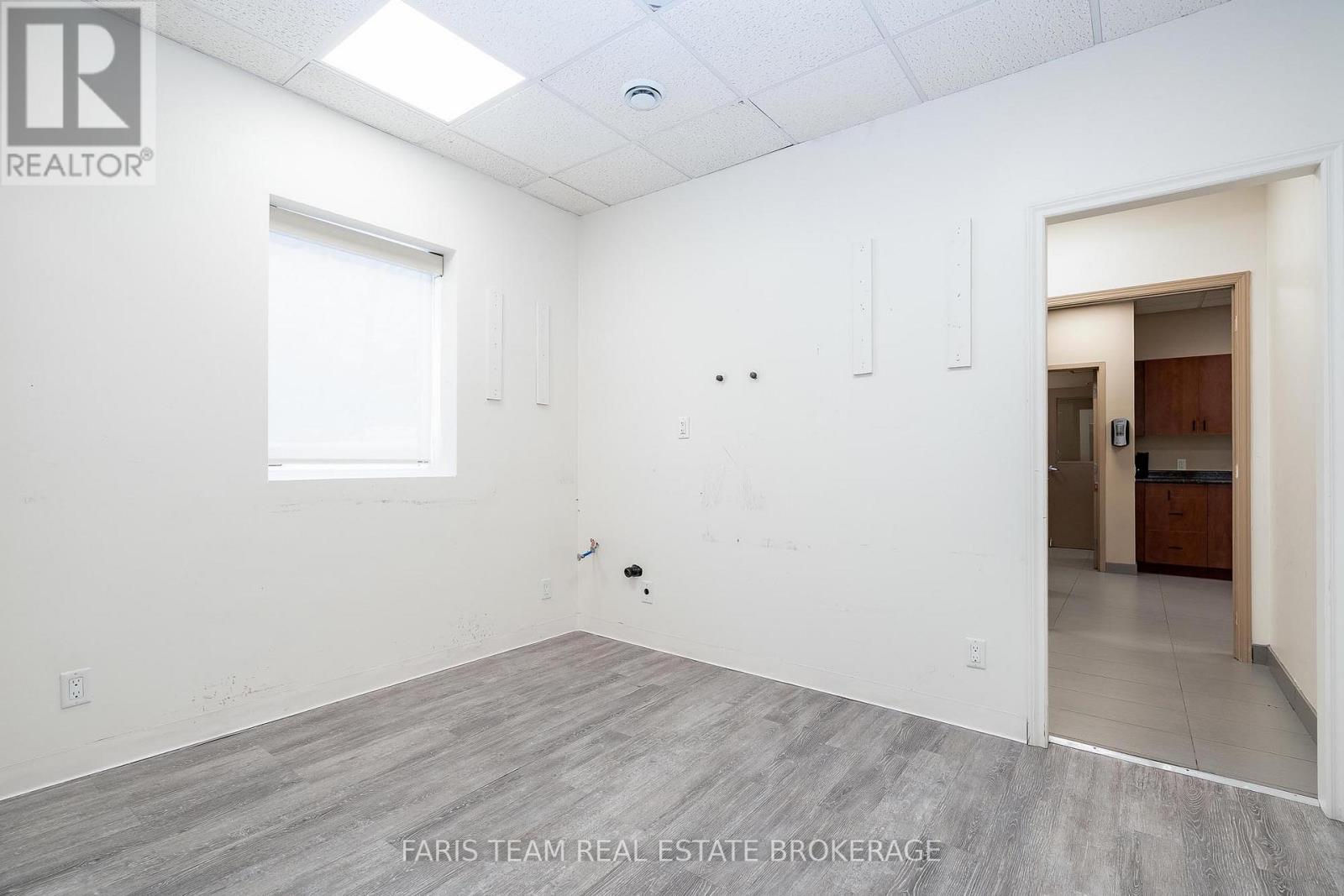 711 Yonge Street, Midland, Ontario  L4R 2E1 - Photo 20 - S12732456