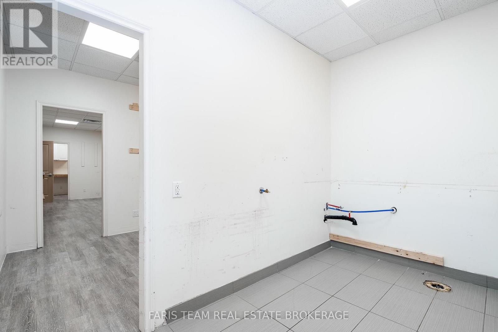 711 Yonge Street, Midland, Ontario  L4R 2E1 - Photo 21 - S12732456