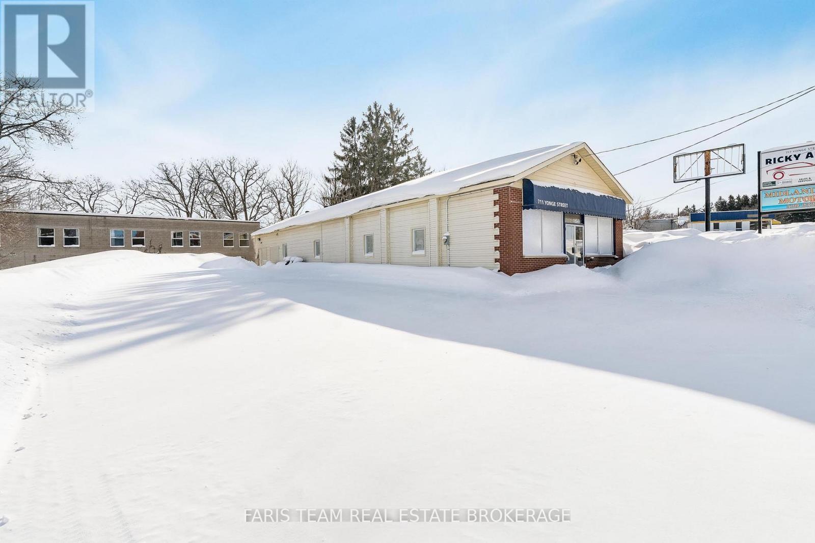 711 Yonge Street, Midland, Ontario  L4R 2E1 - Photo 3 - S12732456
