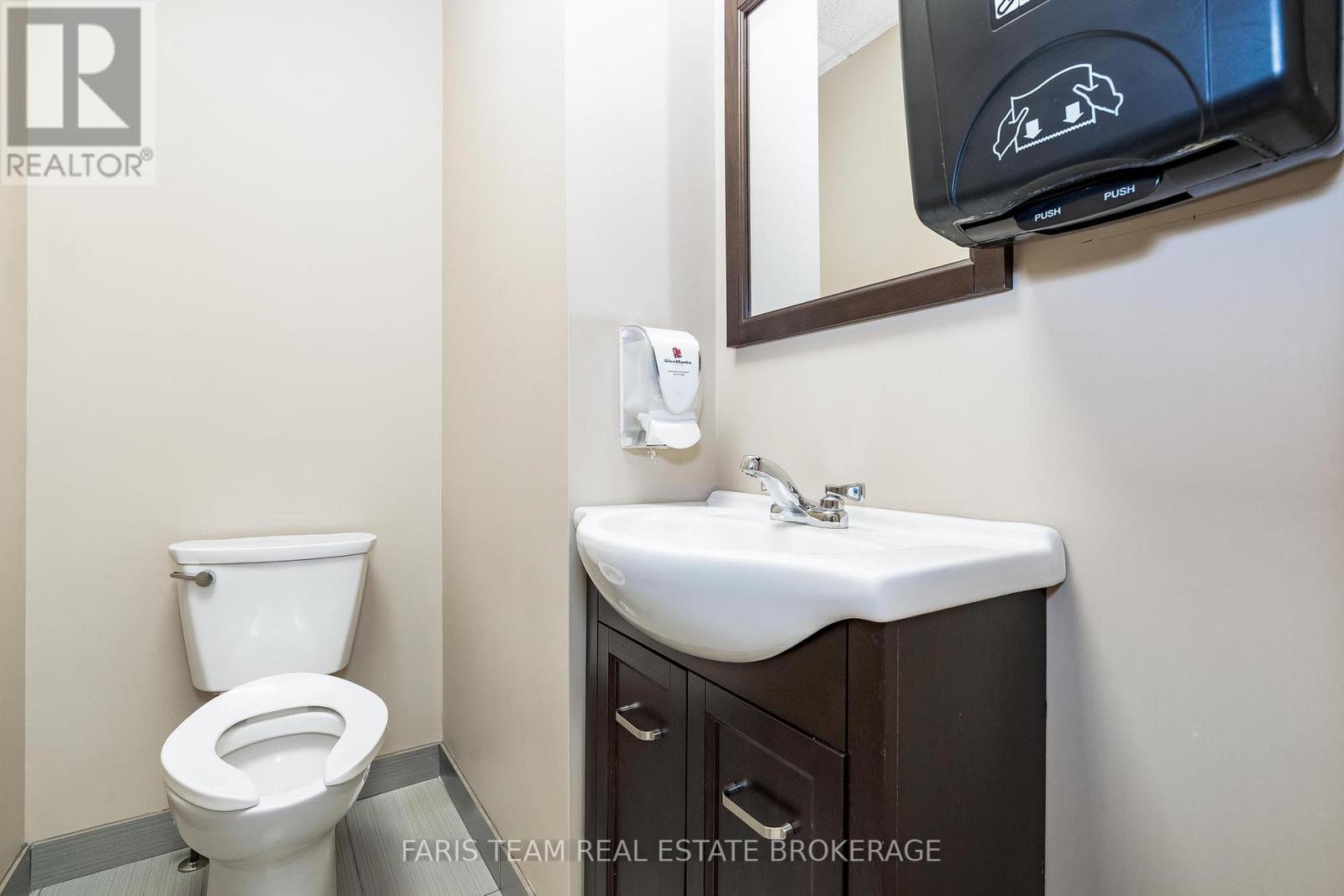 711 Yonge Street, Midland, Ontario  L4R 2E1 - Photo 31 - S12732456