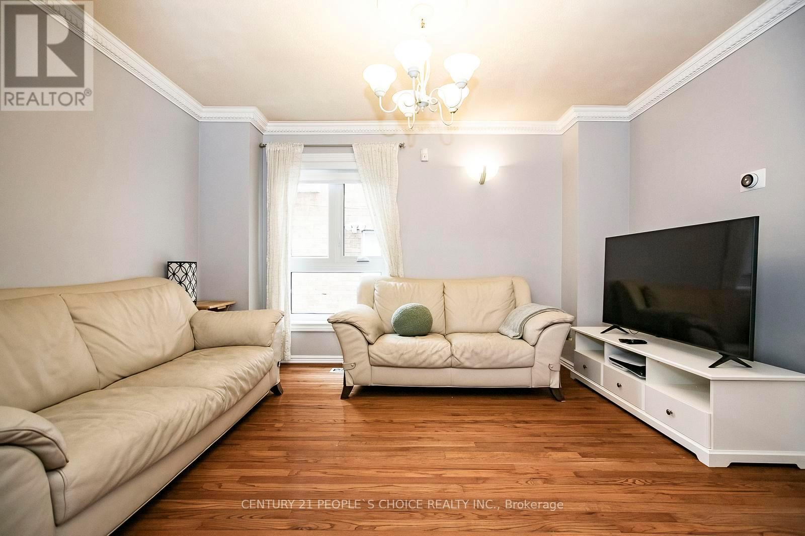 43 Letty Avenue, Brampton, Ontario  L6Y 4T3 - Photo 10 - W12732422