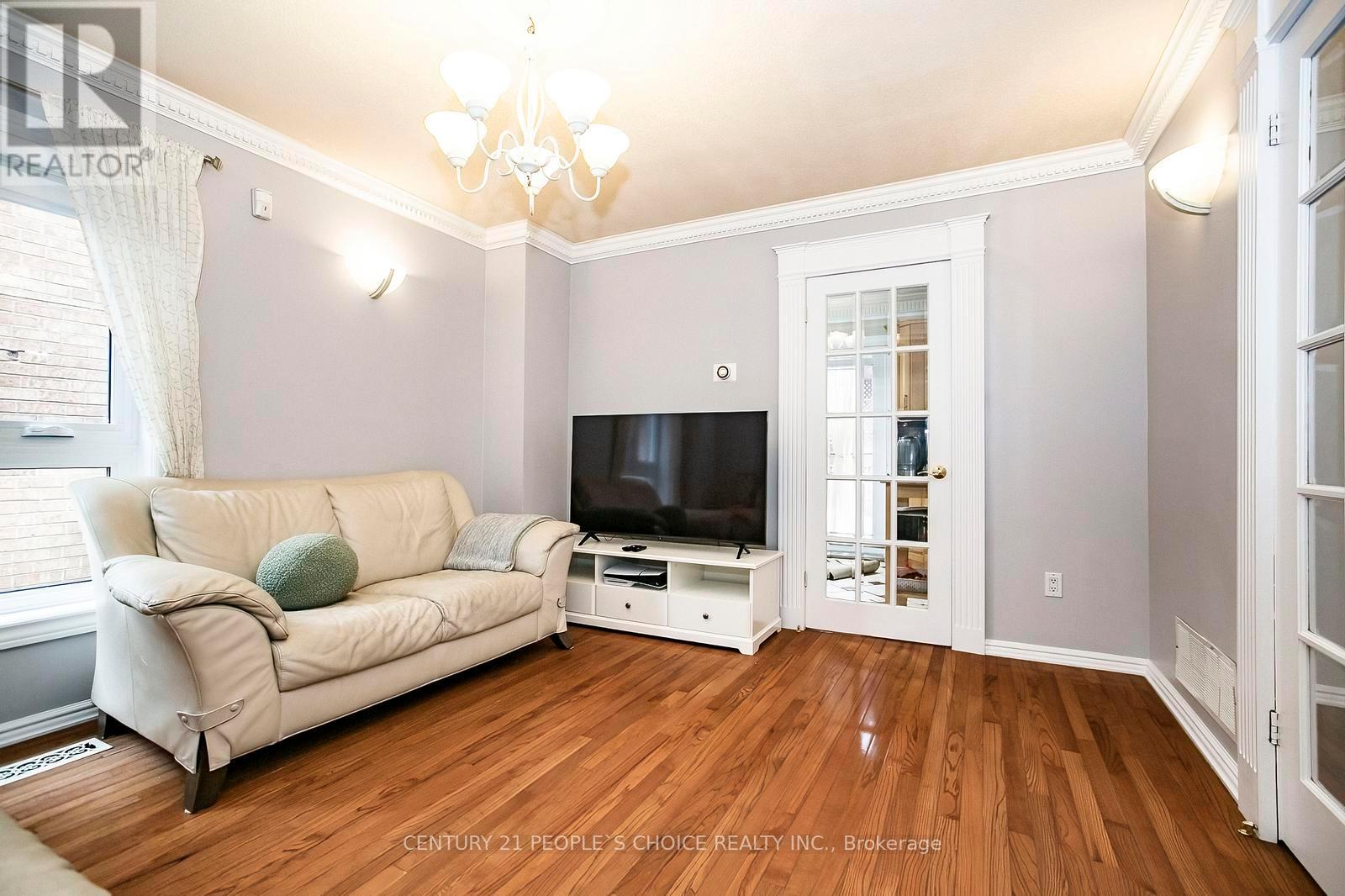 43 Letty Avenue, Brampton, Ontario  L6Y 4T3 - Photo 12 - W12732422