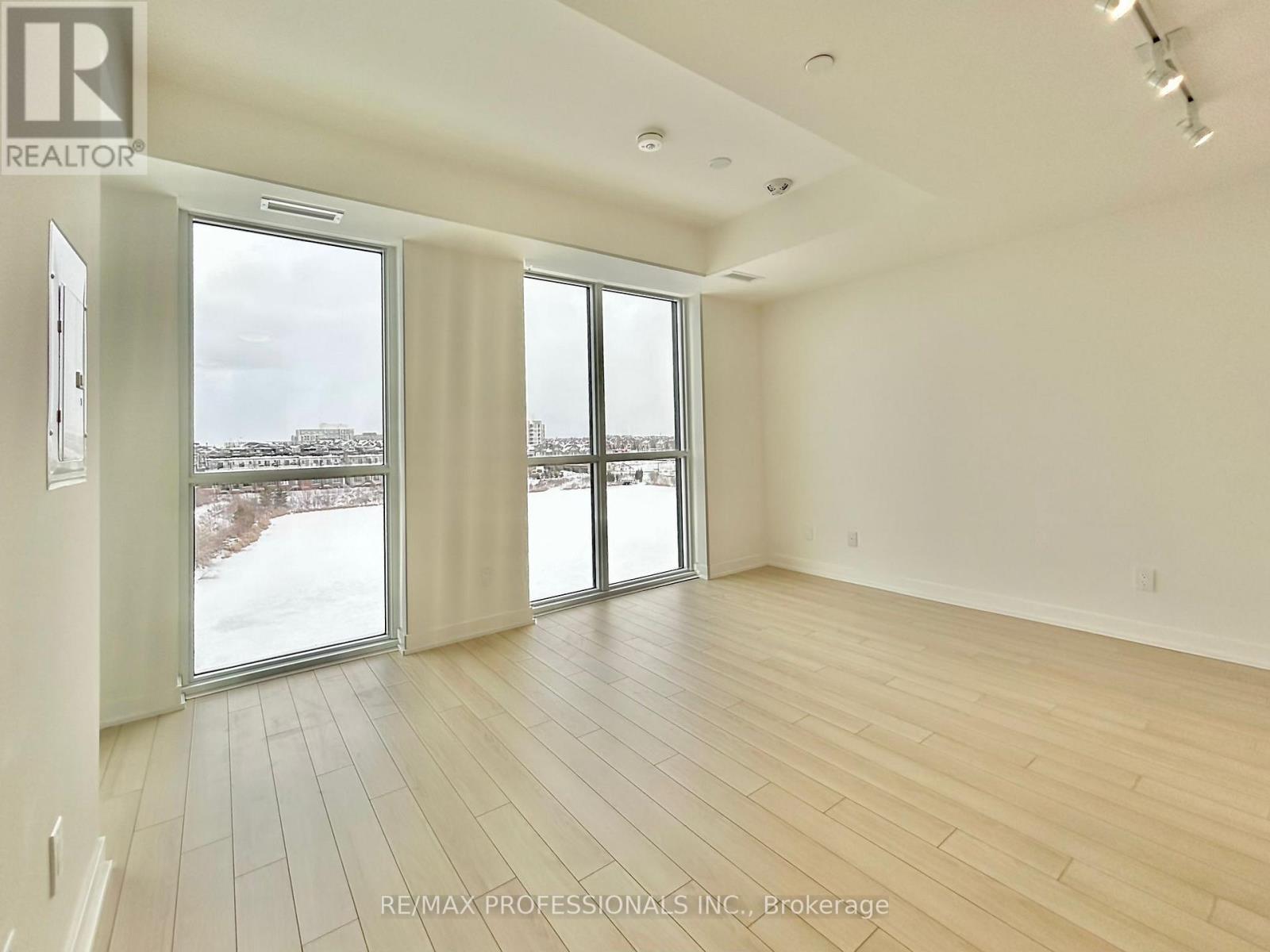 504 - 3071 Trafalgar Road, Oakville, Ontario  L6H 7E3 - Photo 6 - W12732454