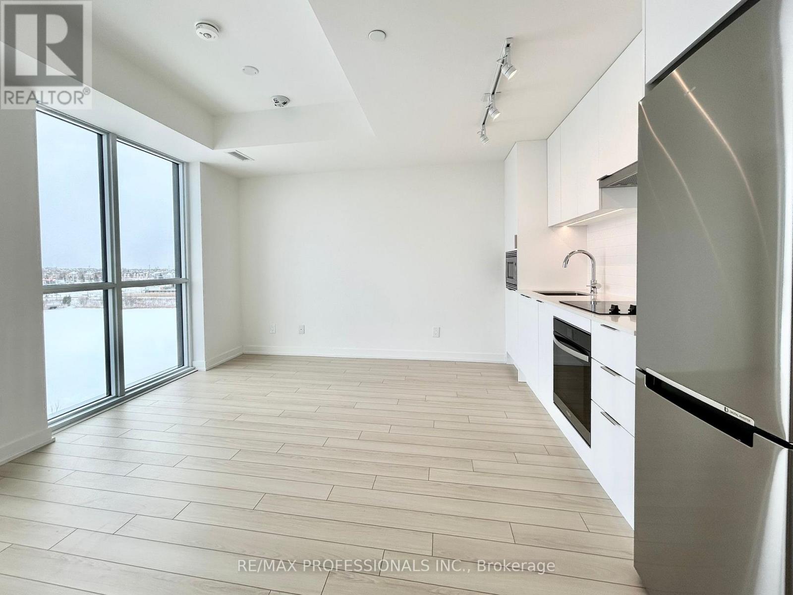 504 - 3071 Trafalgar Road, Oakville, Ontario  L6H 7E3 - Photo 8 - W12732454