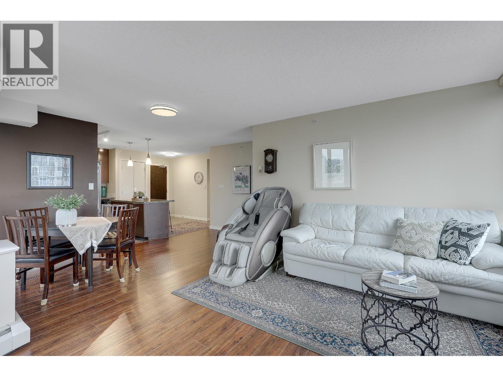 3302 688 ABBOTT STREET, Vancouver, British Columbia