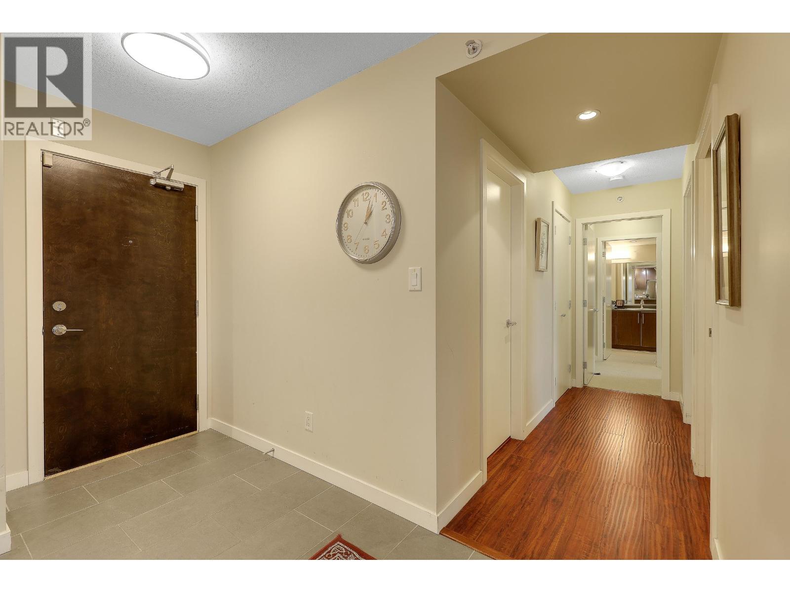 Listing Picture 12 of 34 : 3302 688 ABBOTT STREET, Vancouver / 溫哥華 - 魯藝地產 Yvonne Lu Group - MLS Medallion Club Member