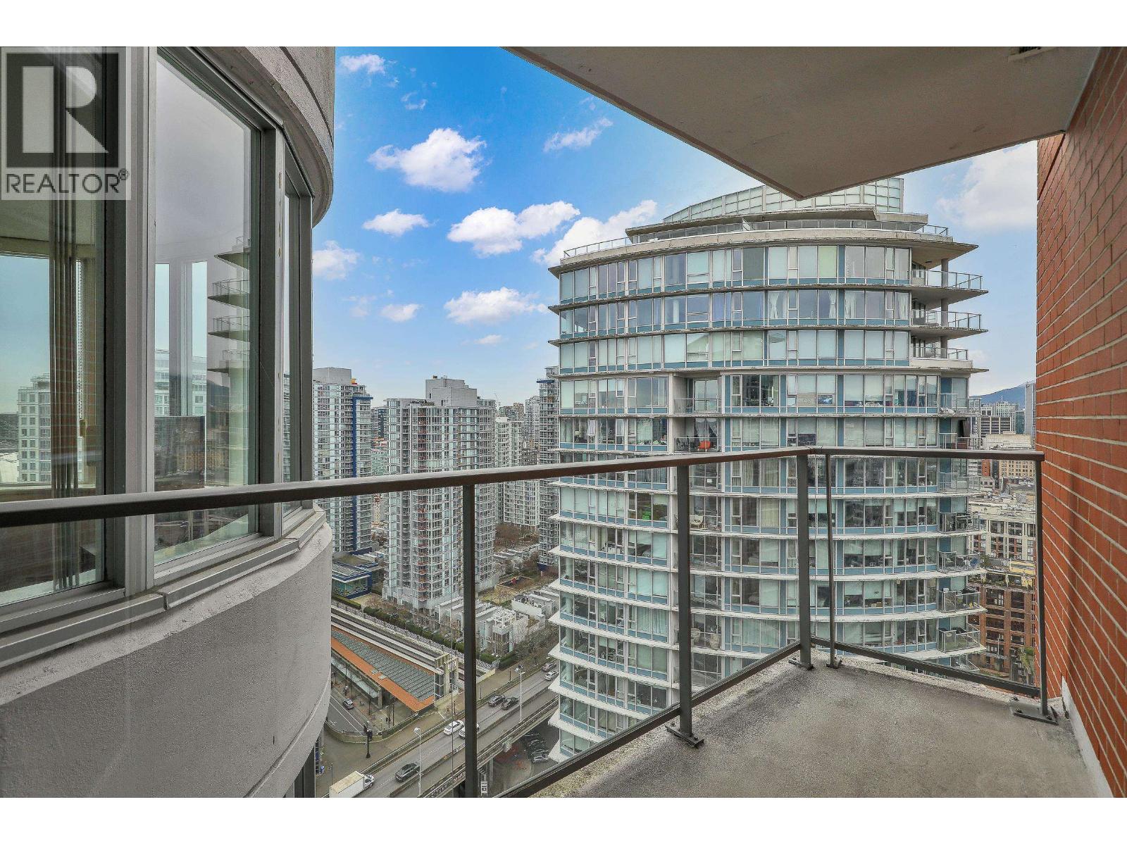 Listing Picture 18 of 34 : 3302 688 ABBOTT STREET, Vancouver / 溫哥華 - 魯藝地產 Yvonne Lu Group - MLS Medallion Club Member