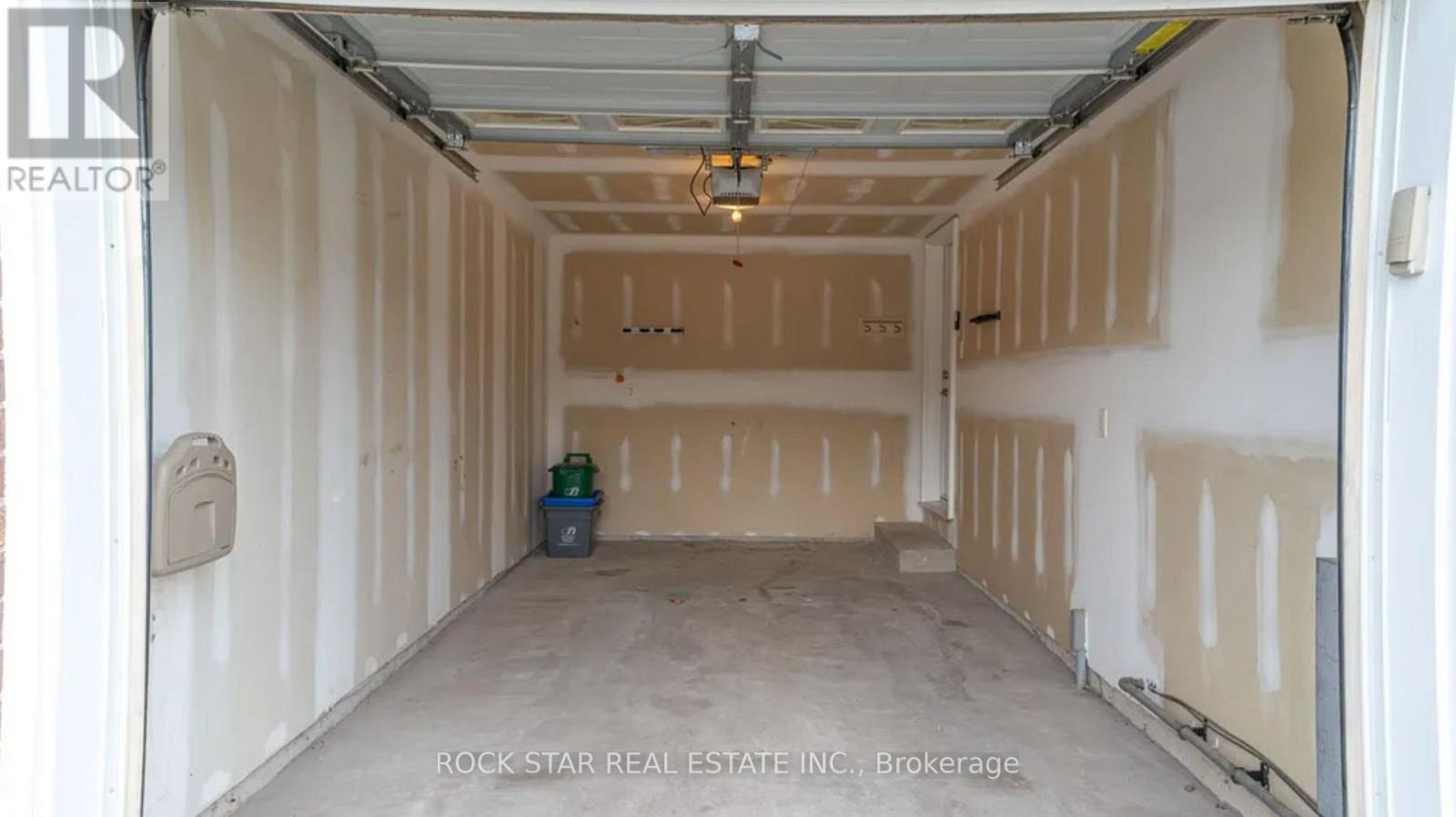 21 Bluegrass Crescent, St. Catharines, Ontario  L2P 0A8 - Photo 16 - X12732408