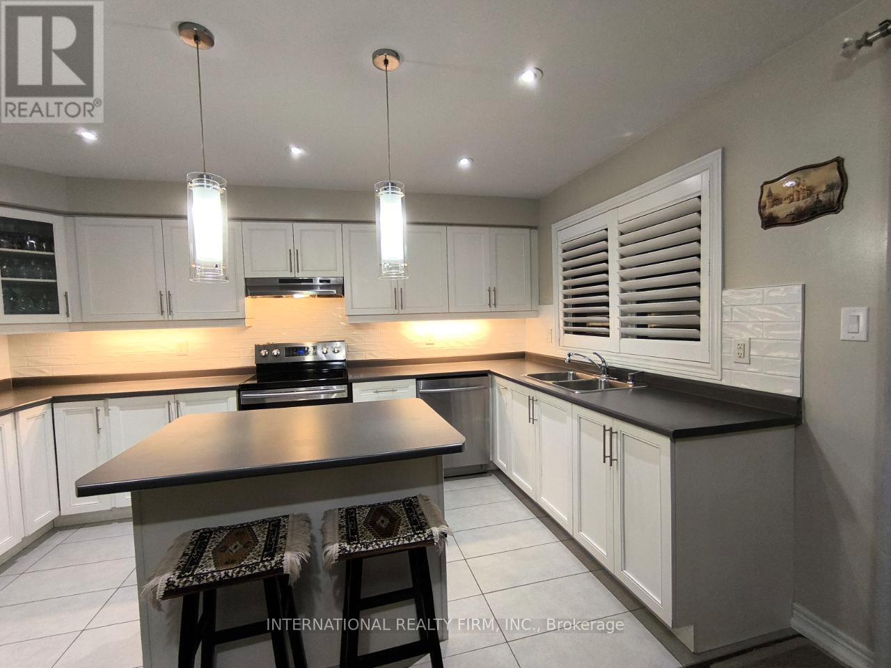 110 Swenson Street, New Tecumseth, Ontario  L9R 0K2 - Photo 15 - N12678838