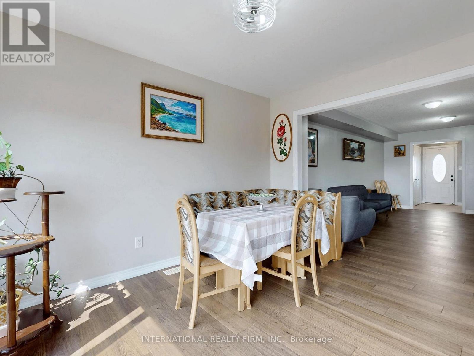 110 Swenson Street, New Tecumseth, Ontario  L9R 0K2 - Photo 11 - N12678838