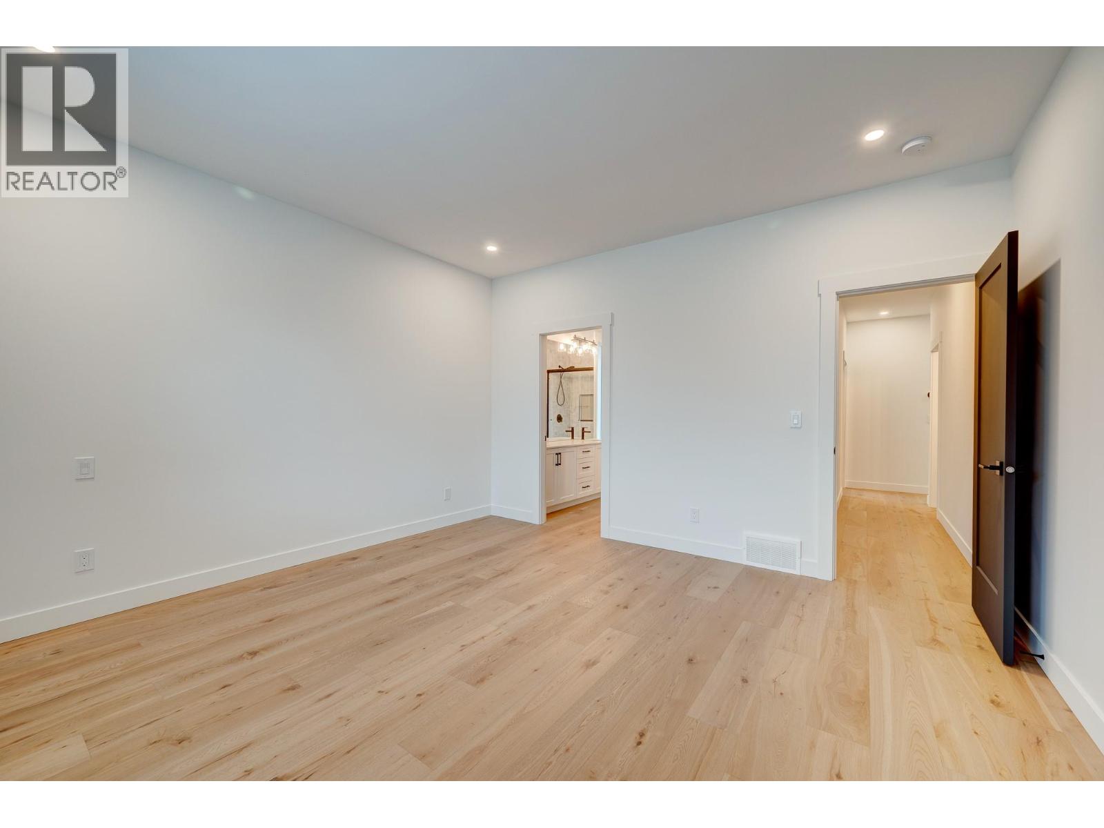 2244 Valleyview Drive, Kamloops, British Columbia  V2C 4C7 - Photo 12 - 10373956