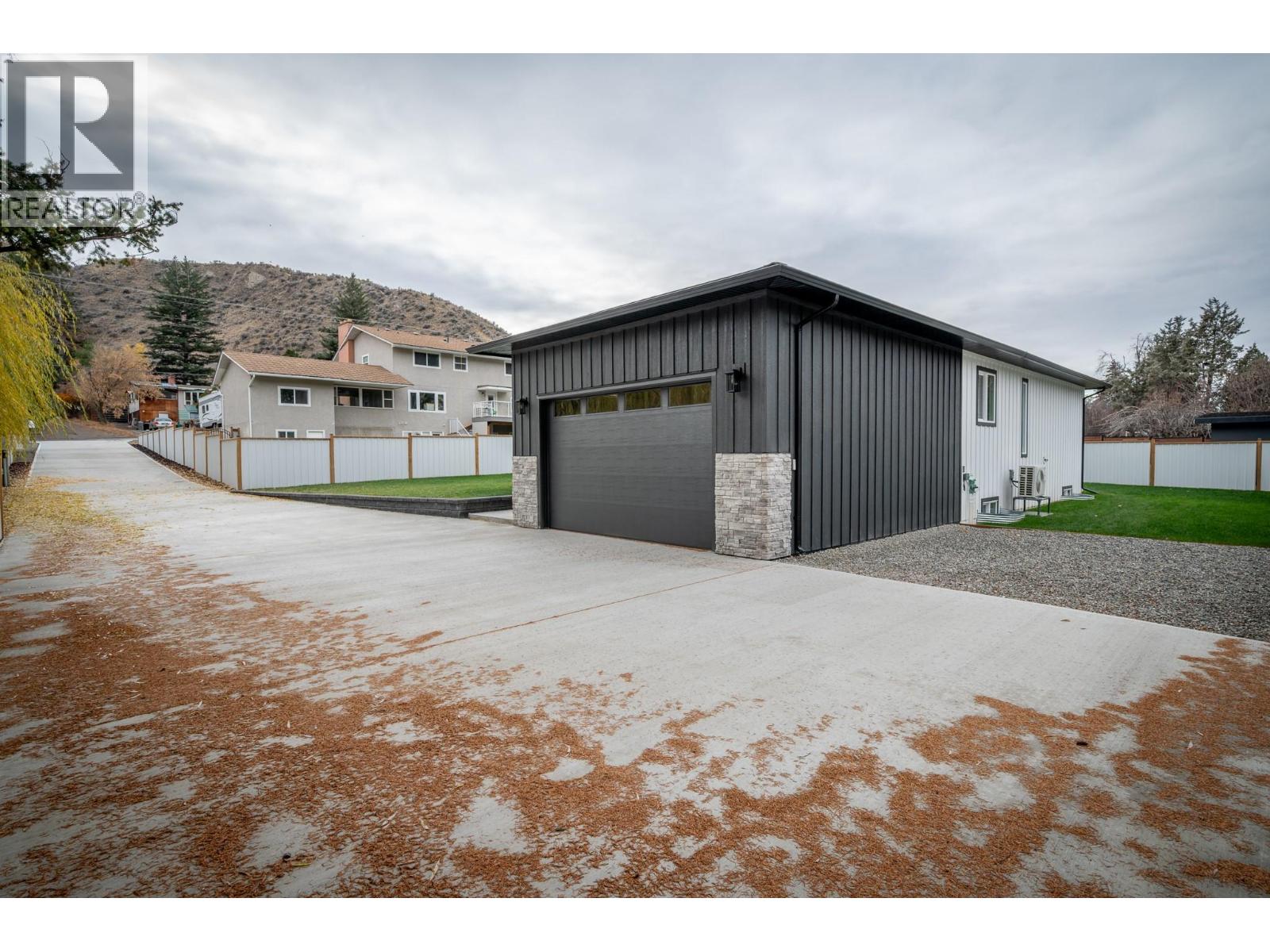 2244 Valleyview Drive, Kamloops, British Columbia  V2C 4C7 - Photo 32 - 10373956