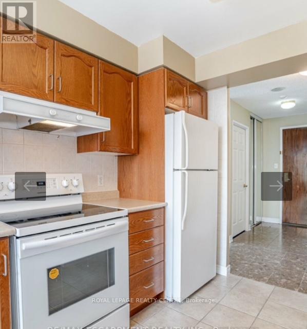 2203 - 156 Enfield Place, Mississauga, Ontario  L5B 4L8 - Photo 9 - W12728798