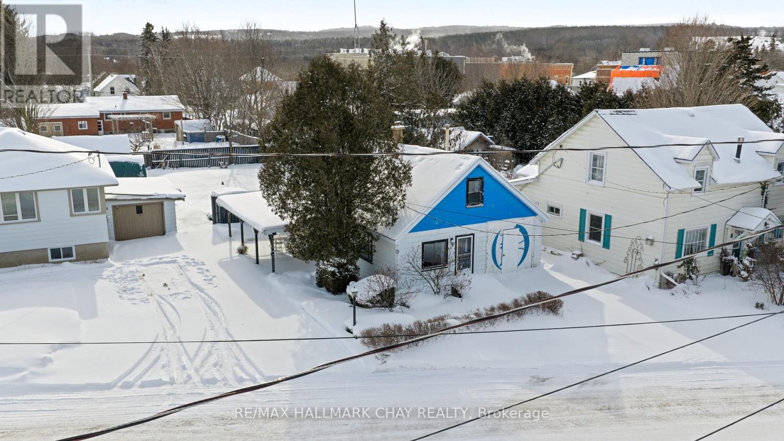 7 Caroline Street E, Clearview, Ontario  L0M 1G0 - Photo 4 - S12472113