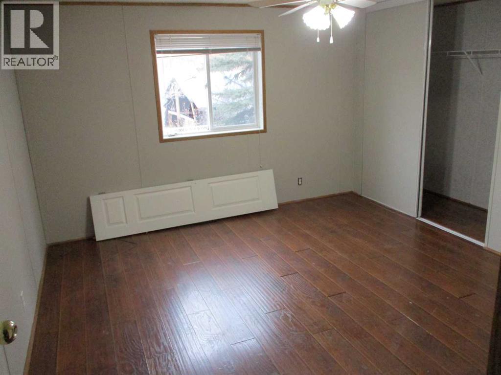 912 2a Street, Manning, Alberta  T0H 2M0 - Photo 6 - A2267733