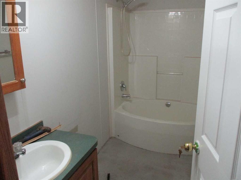 912 2a Street, Manning, Alberta  T0H 2M0 - Photo 7 - A2267733