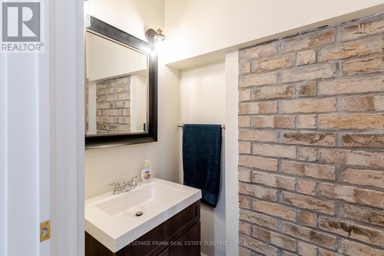 577 Walnut Street, Peterborough, Ontario K9H 2V3 - Photo 12 - X12732652