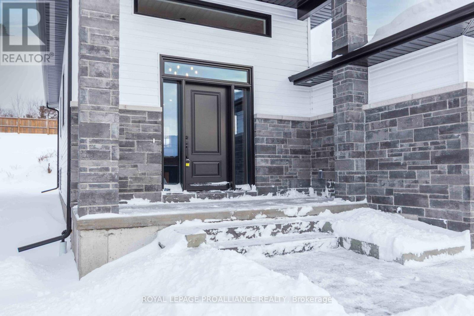 27 Schmidt Way, Quinte West, Ontario  K8V 0L5 - Photo 2 - X12732718