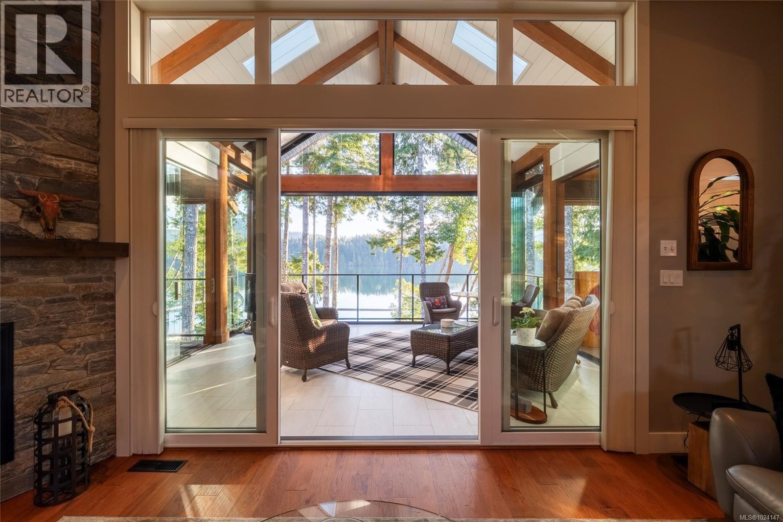 7342 Lakefront Pl, Lake Cowichan, British Columbia  V0R 2G0 - Photo 19 - 1024147