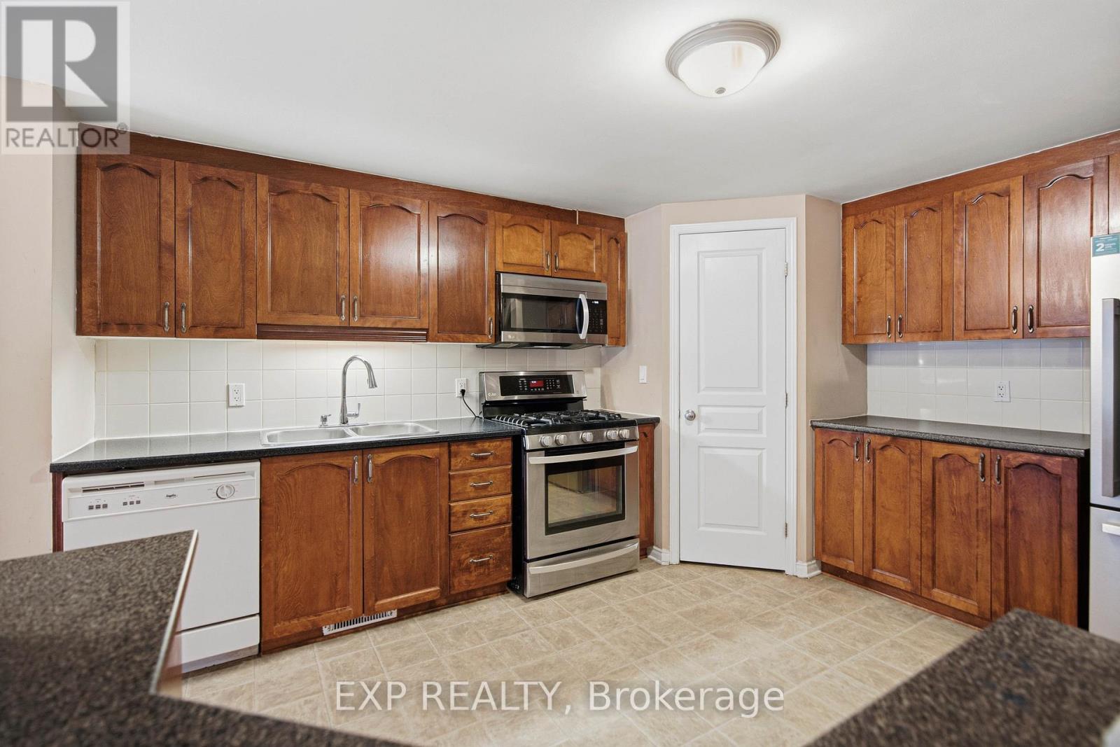 705 Regiment Avenue, Ottawa, Ontario  K2M 0E3 - Photo 12 - X12732540