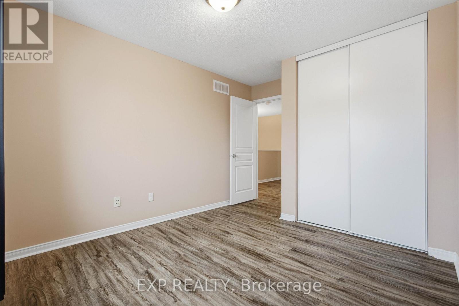 705 Regiment Avenue, Ottawa, Ontario  K2M 0E3 - Photo 31 - X12732540