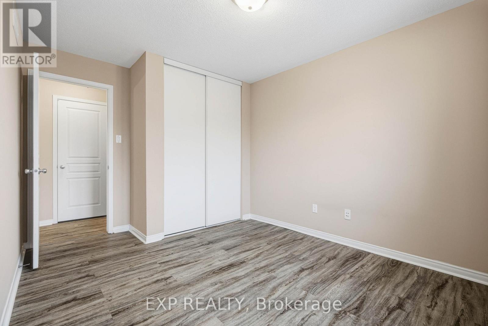 705 Regiment Avenue, Ottawa, Ontario  K2M 0E3 - Photo 32 - X12732540