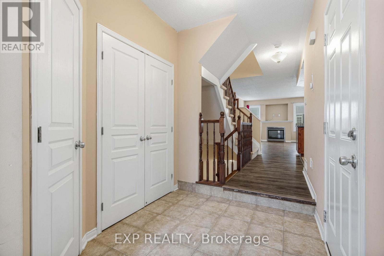 705 Regiment Avenue, Ottawa, Ontario  K2M 0E3 - Photo 6 - X12732540