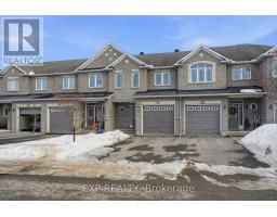 705 REGIMENT AVENUE, Ottawa, Ontario