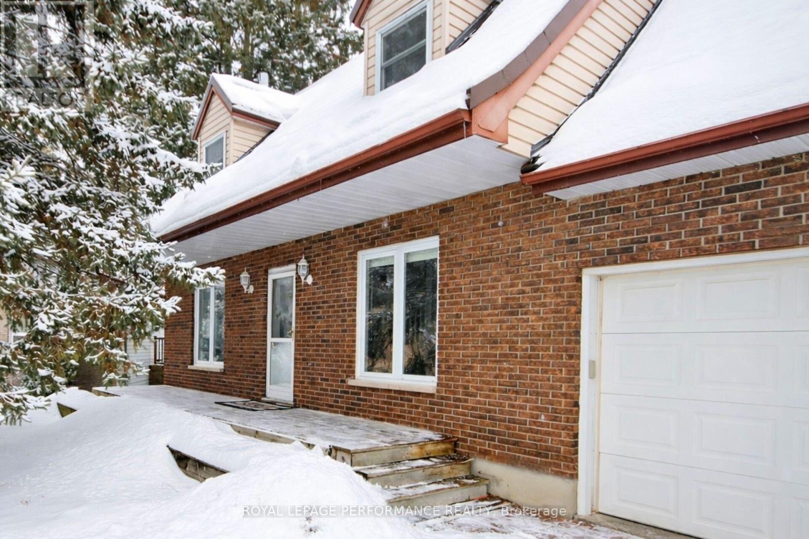 14 Gold Crescent, Russell, Ontario  K4R 1B4 - Photo 2 - X12732578