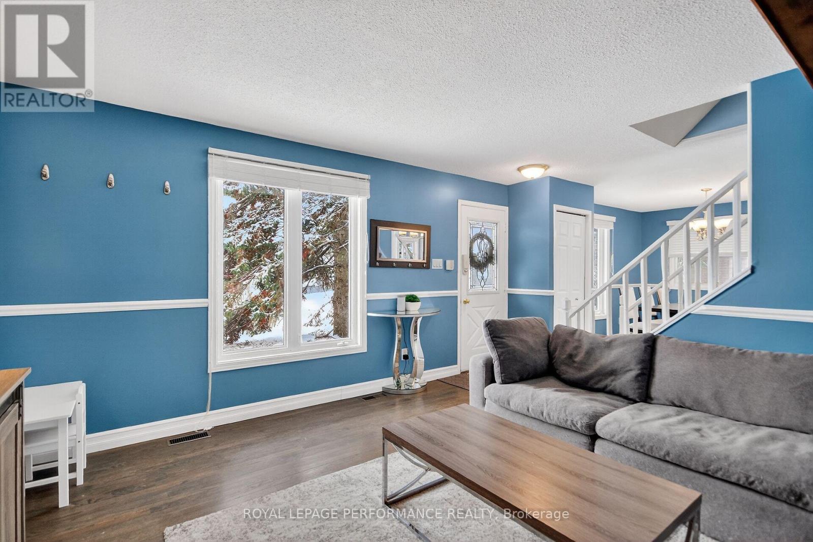 14 Gold Crescent, Russell, Ontario  K4R 1B4 - Photo 3 - X12732578