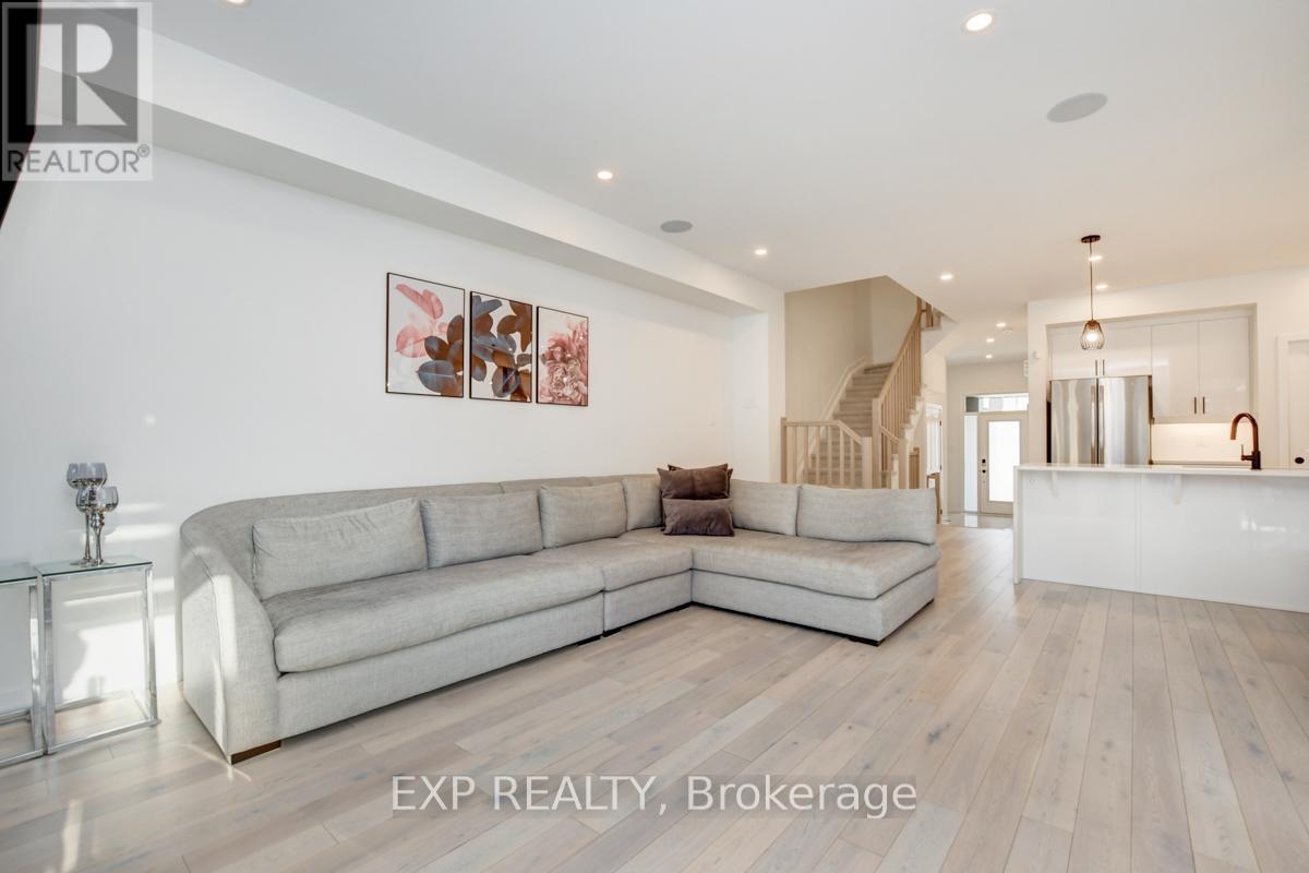 575 Rathburn Lane, Ottawa, Ontario  K1T 0T3 - Photo 11 - X12732608