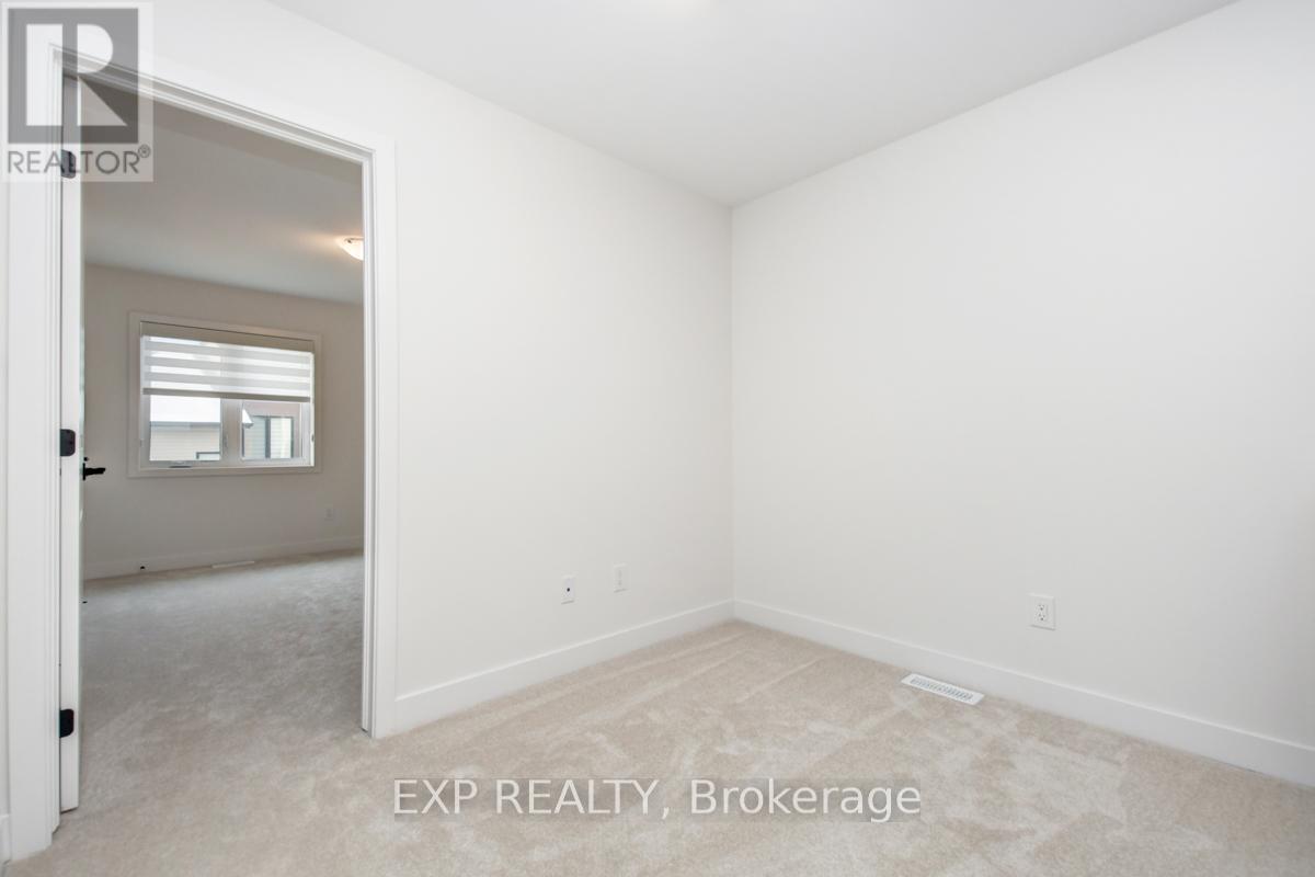 575 Rathburn Lane, Ottawa, Ontario  K1T 0T3 - Photo 25 - X12732608