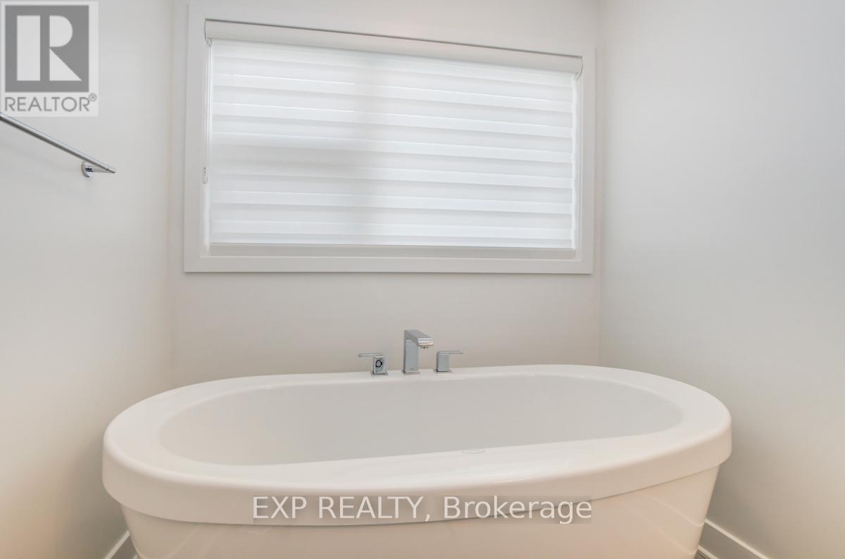 575 Rathburn Lane, Ottawa, Ontario  K1T 0T3 - Photo 31 - X12732608