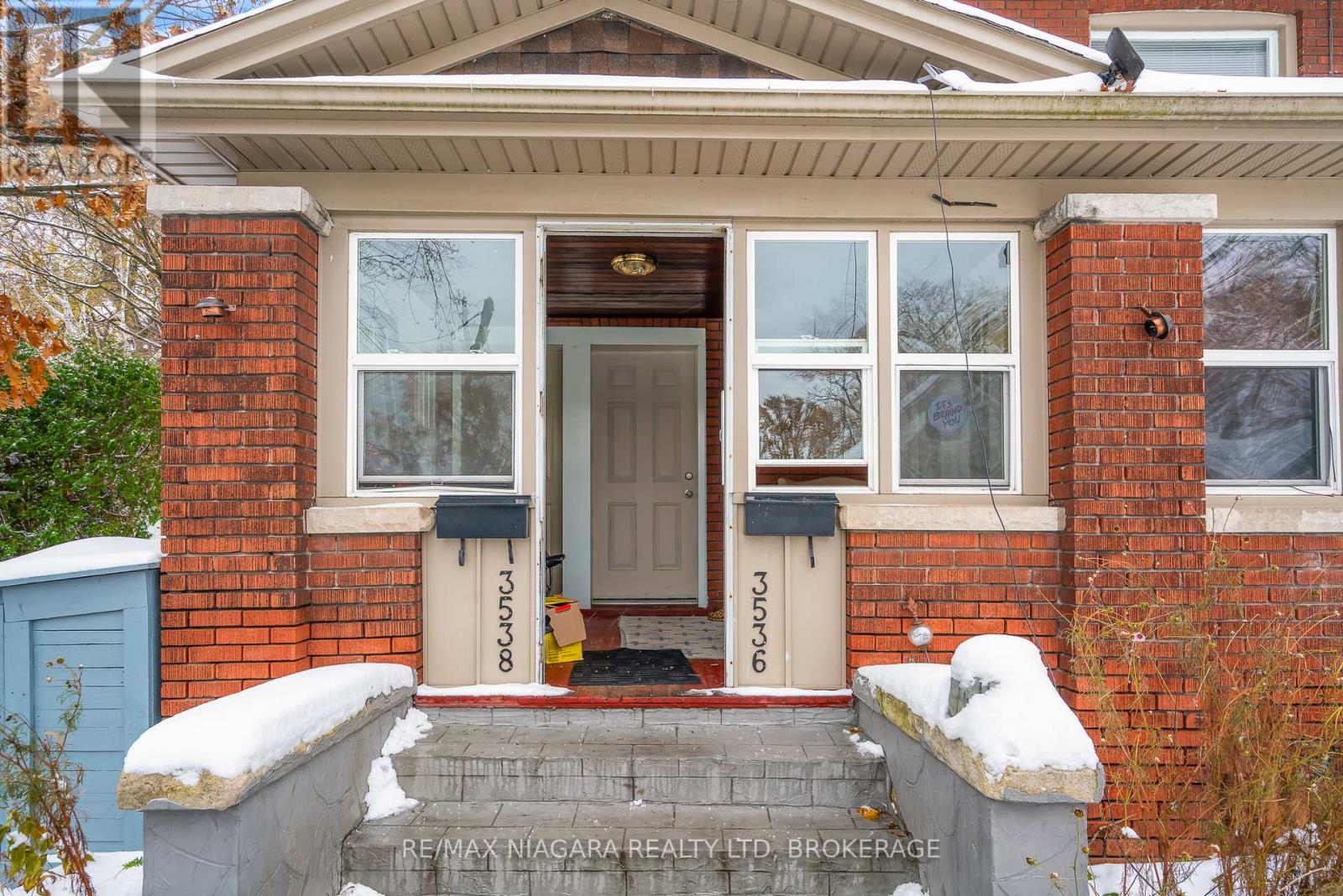 3536 Bond Street, Niagara Falls, Ontario  L2G 6H8 - Photo 2 - X12732620
