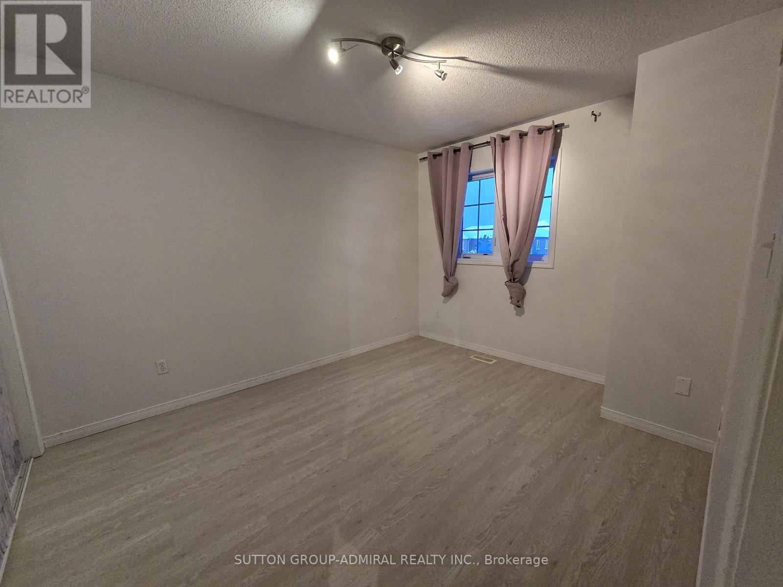 152 Stonemount Crescent, Essa, Ontario  L0M 1B4 - Photo 20 - N12707056