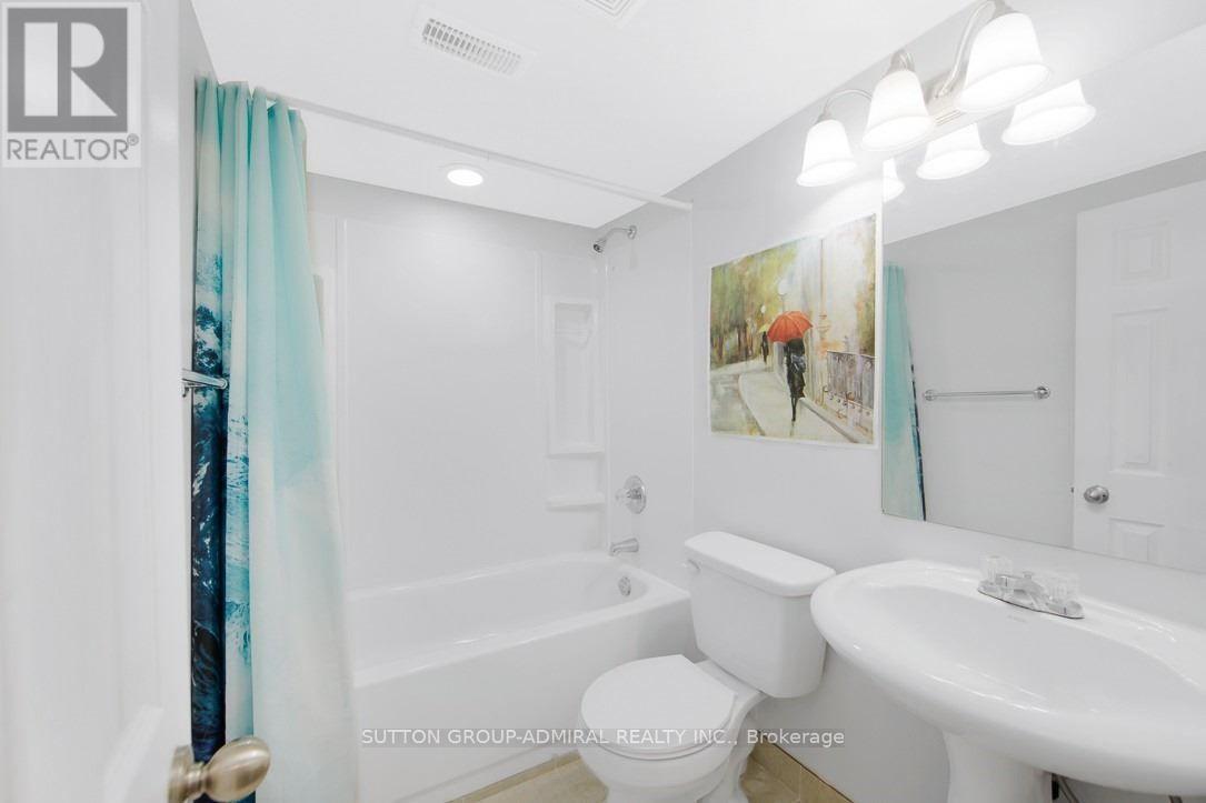 152 Stonemount Crescent, Essa, Ontario  L0M 1B4 - Photo 6 - N12707056